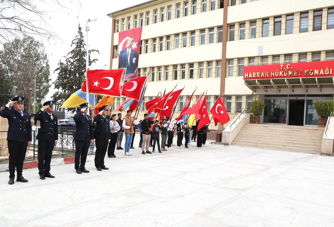 18 Mart Çanakkale Zaferi ve Şehitleri Anma Günü’nün 110. yıl dönümü münasebetiyle çelenk sunma töreni düzenlendi.
