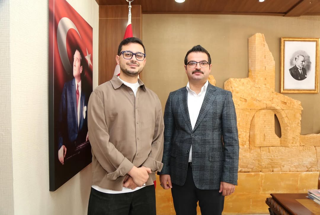 Mısırlı Müzisyen Mostafa ATEF ve beraberindekiler Kaymakamımız Harun Reşit HAN’ı ziyaret etti.